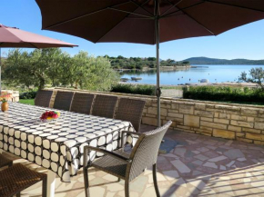Гостиница Holiday Home Julija - VOD300  Пировац